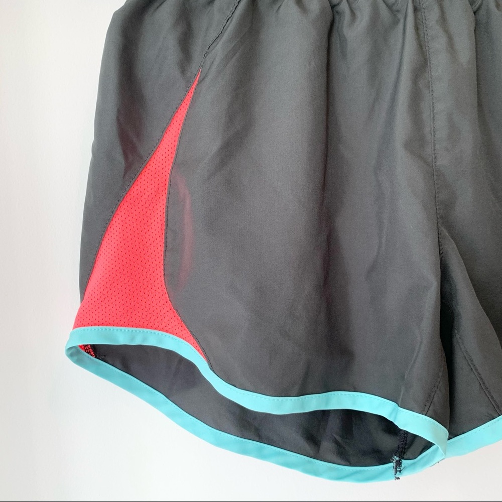 Nike Running Shorts - Picture 3 of 5